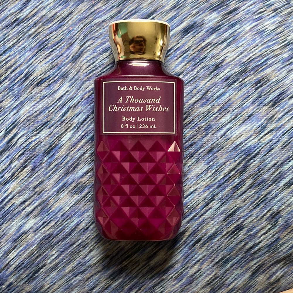Bath and body works “a thousand Christmas wishes” body lotion
